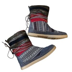 Toms Nepal Knit Moccasin Boots Women’s size 6.5
